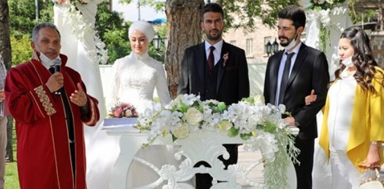 TALAS’TA 991 ÇİFT AİLE OLDU