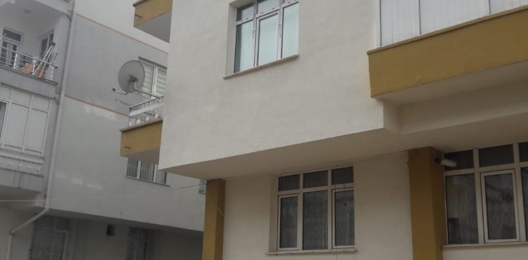 Kayseri'de 2'nci kattan düşen kadın öldü