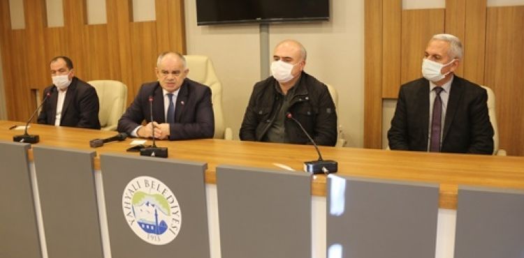 BAŞKAN ÖZTÜRK PAZARCI ESNAFIYLA TOPLANTI YAPTI
