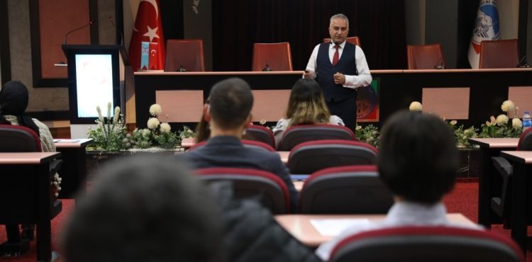 MELİKGAZİ'DE FAALİYET RAPORU İÇİN HİZMET İÇİ EĞİTİM