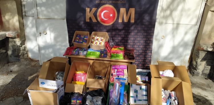 Kayseri'de kaçak nargile tütünü ve ilaç ticaretine 2 gözaltı