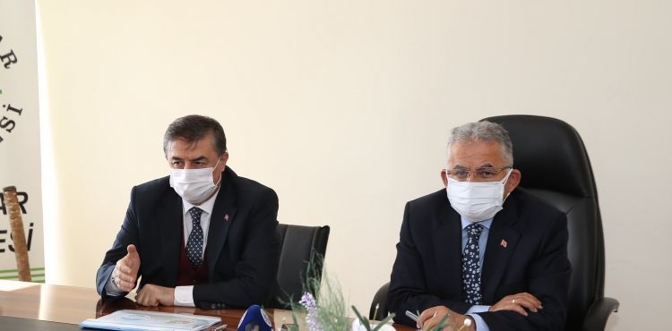 BAŞKAN BÜYÜKKILIÇ, 2021 YATIRIMLARI İÇİN YEŞİLHİSAR’DA