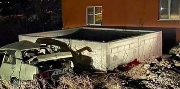 Kayseri’de otomobil evin bahçesine yuvarlandı: 1 ölü