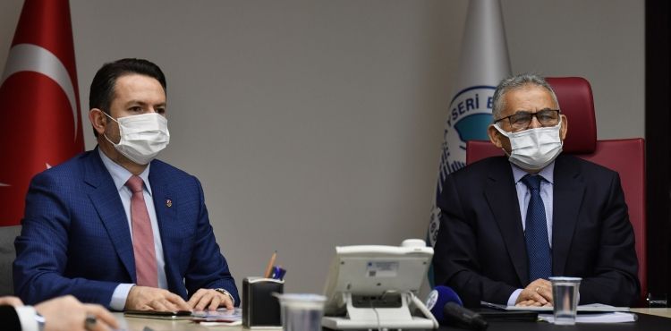 BÜYÜKKILIÇ’TAN “KAYSERİGAZ” TOPLANTISI