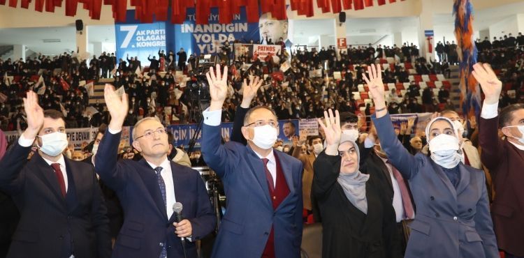 AK Parti Yerel Yönetimlerden Sorumlu Genel Başkan Yardımcısı Mehmet Özhaseki Ağrı İl Kongresi’ne Katıldı