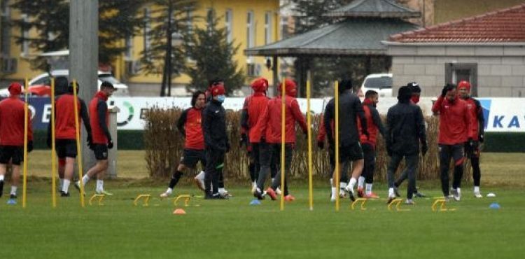 Kayserispor Teknik Sorumlusu Uğur Kulaksız: Takımımızın havası yerinde