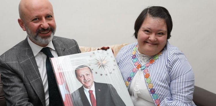 BAŞKAN ÇOLAKBAYRAKDAR, “DOWN SENDROMLULARIN HER ZAMAN YANINDAYIZ”