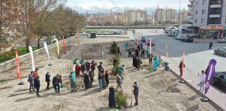 BAŞKAN ÇOLAKBAYRAKDAR SÖZÜNÜ TUTTU MİTHATPAŞA’YA YENİ PARK