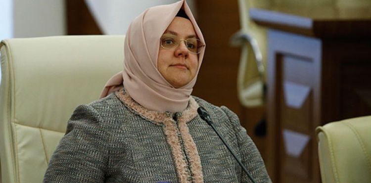 Bakan Selçuk: Yiyecek ve içecek sektöründe çalışanlara prim desteği sağlayacağız