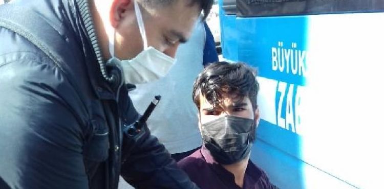 Tekerlekli sandalyede dilenirken yakalandı