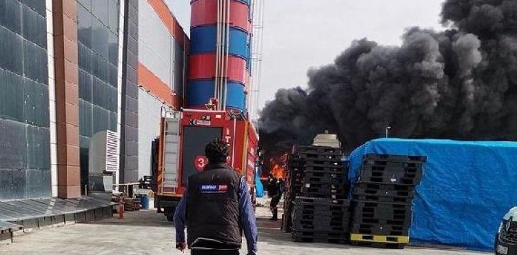Kayseri'de plastik boru fabrikasında yangın