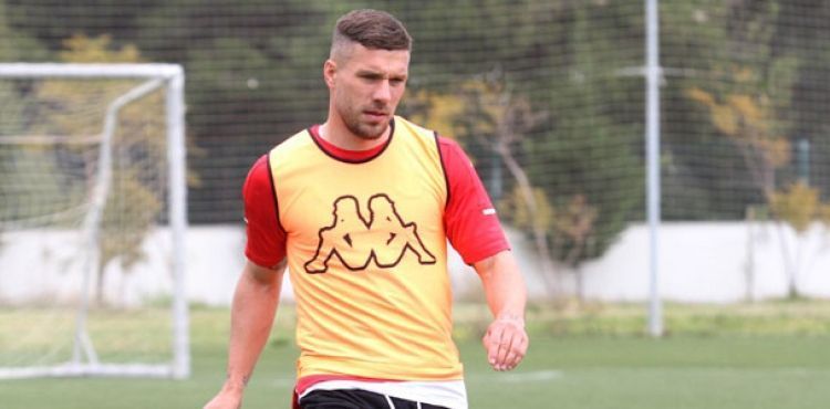 Lukas Podolski'den Avrupa Süper Ligi'ne tepki