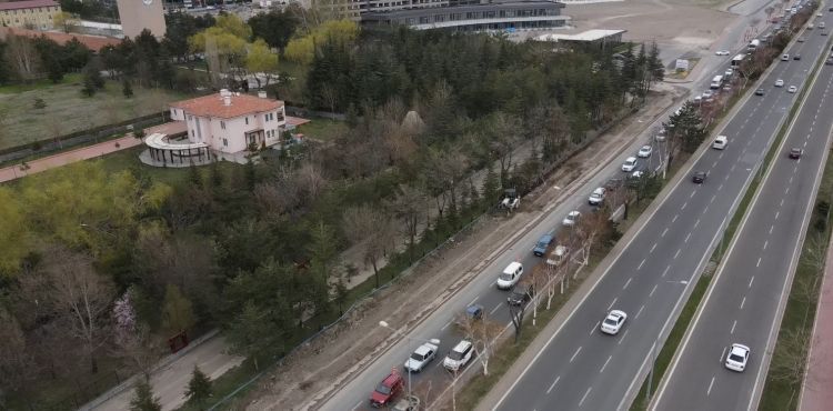 BÜYÜKKILIÇ: “TALAS BULVARI’NA 1 ŞERİT YOL DAHA İLAVE EDİLİYOR”