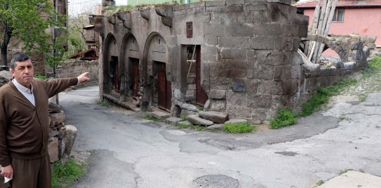 Kayseri'de tarihi çarşı harabeye döndü