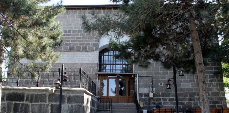 Tarihi cami 1281 yıldır Müslümanlara hizmet veriyor