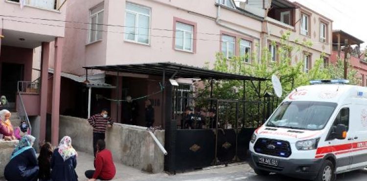 Uyuşturucu için para isteyen oğlunu av tüfeğiyle öldürdü