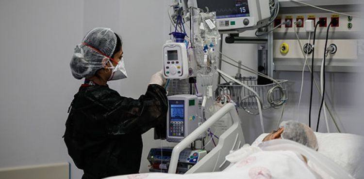 Koronavirüs salgınında can kaybı 42 bin 187'ye yükseldi