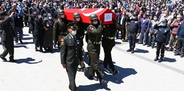 Şehit Uzman Çavuş Murat Nar, son yolculuğuna uğurlandı