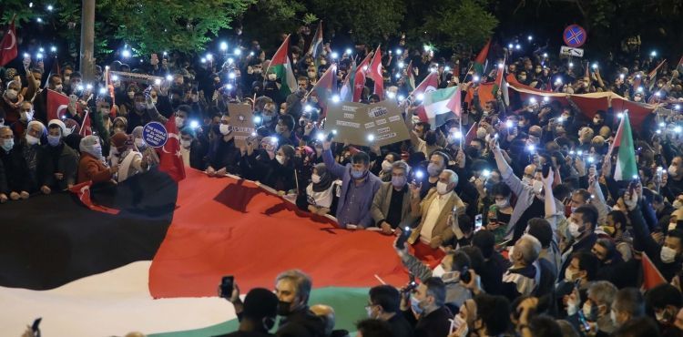 Türkiye'nin birçok ilinde İsrail'in Filistinlilere yönelik saldırıları protesto edildi