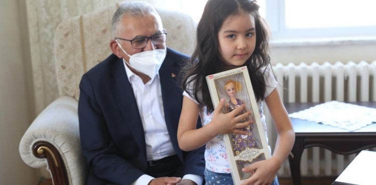 BAŞKAN BÜYÜKKILIÇ’TAN ŞEHİT AİLELERİNE BAYRAM ZİYARETİ