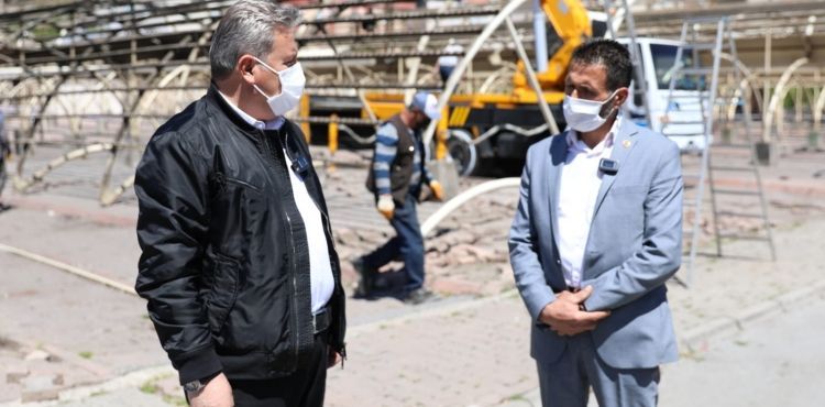 SELÇUKLU MAHALLESİ’NE YENİ PAZAR YERİ VE SOSYAL TESİS İÇİN YIKIM ÇALIŞMASI BAŞLADI
