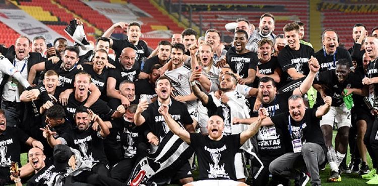 Süper Lig'in 2020-2021 sezonu şampiyonu Beşiktaş oldu