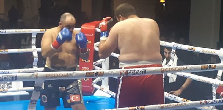 Serdar Avcı, nakavt ile dünya şampiyonu