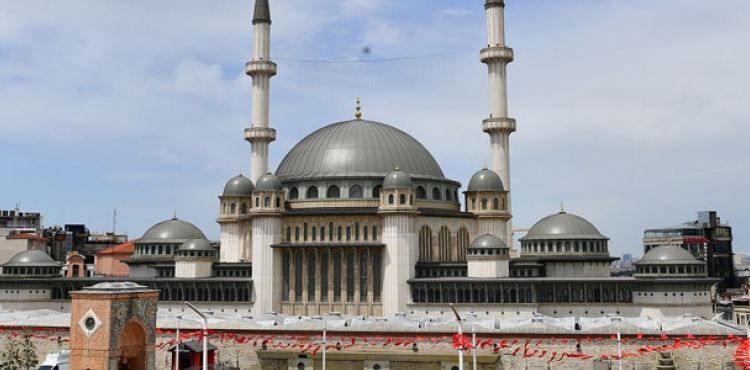 Taksim Camii yarın ibadete açılıyor