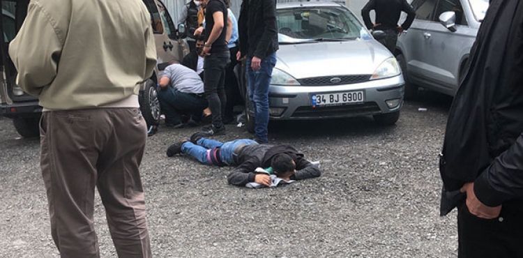 Bakırköy Adalet Sarayı karşısındaki otoparkta silahlı kavga