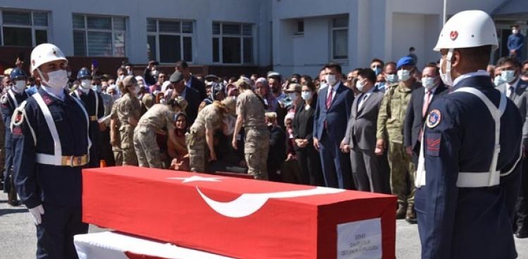 Bitlis'te şehit güvenlik korucusu için tören