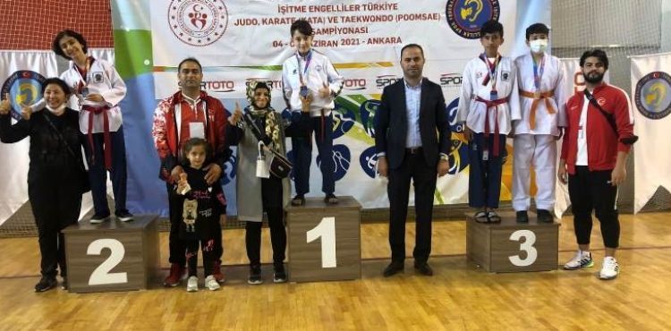 MELKGAZ TAEKWONDO TAKIMI DEAFOLMPK BRANINDA TAKIM HALNDE AMPYON OLDU