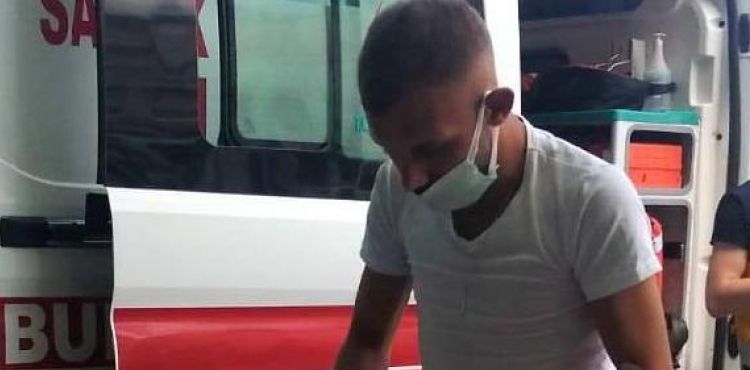 Sokakta bıçaklı saldırıda yaralandı