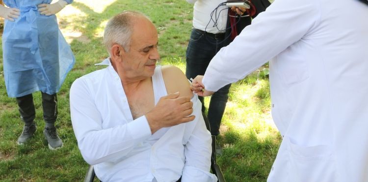 YAHYALI BELEDİYESİ AŞILAMA KAMPANYASINA KATILDI