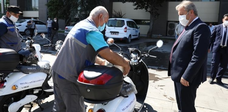 ÇEVRECİ BELEDİYEDEN 10 ADET ELEKTRİKLİ MOTOSİKLET