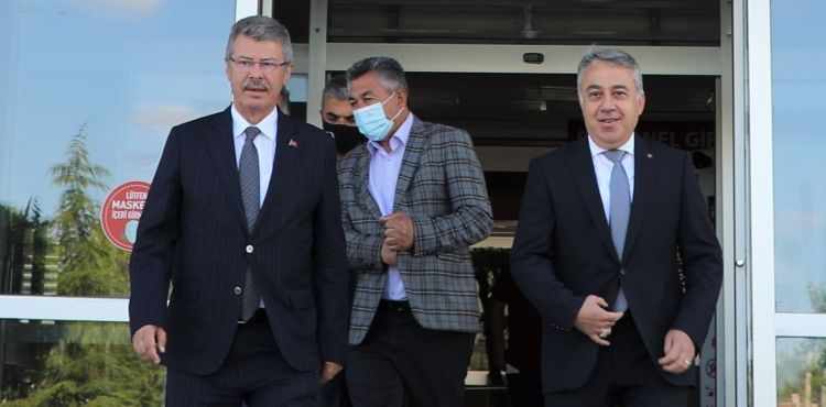 BAŞKAN AKAY’DAN İL TARIM VE ORMAN MÜDÜRÜ ŞAHİN’E ZİYARET
