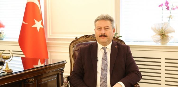 BAŞKAN PALANCIOĞLU SPORCU FUNDA TAŞKIN’I TEBRİK ETTİ