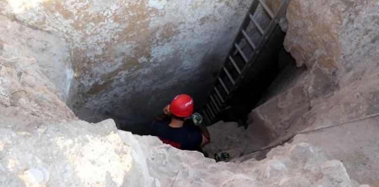 Kayseri'de kaçak kazı yapılan 20'şer metrelik iki tünel bulundu