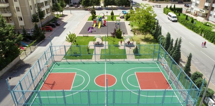 TALAS’IN SPOR SAHALARI YENİLENİYOR