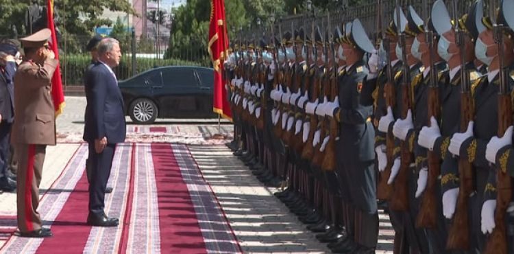 Savunma Bakanı Akar, Kırgızistan’da