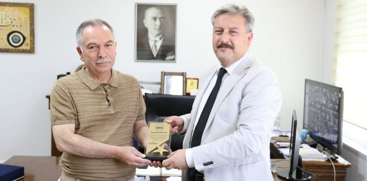 BAŞKAN PALANCIOĞLU’NDAN, İLK 500’E GİREN KAYSERİLİ SANAYİCİLERE TEŞEKKÜR PLAKETİ