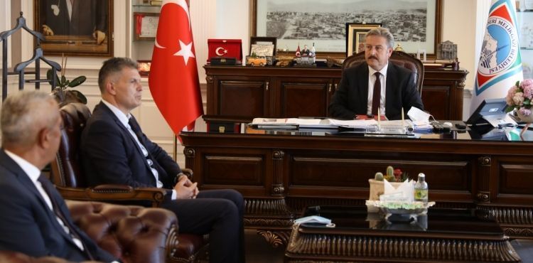 “KENDİ SPORCULARIMIZIN ARTMASI İÇİN AMATÖR SPOR KULÜPLERİNE ÇOK İŞ DÜŞÜYOR”