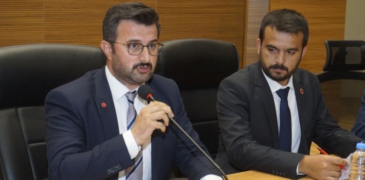 ÇÜRÜMÜŞLÜK KOL GEZİYOR