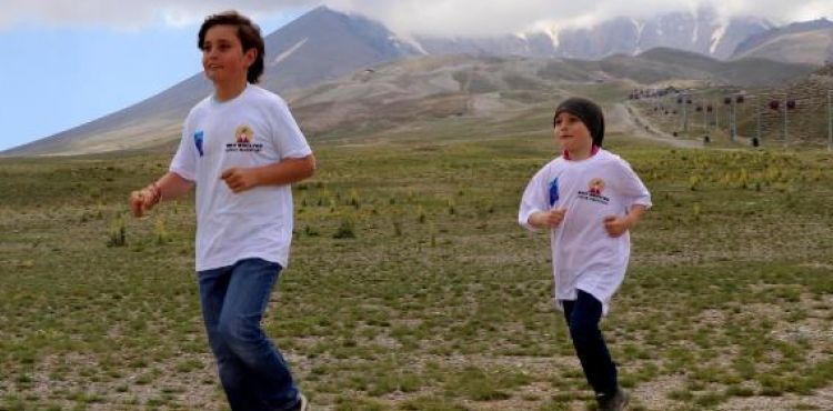Kayseri'de yanlış maratona giren 2 kardeş 800 metre yerine 12 kilometre koştu