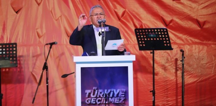 “MİLLETİN İRADESİNİN ÜZERİNDE BAŞKA HİÇBİR GÜCÜN OLMAYACAĞINI TÜM DÜNYAYA GÖSTERDİK”