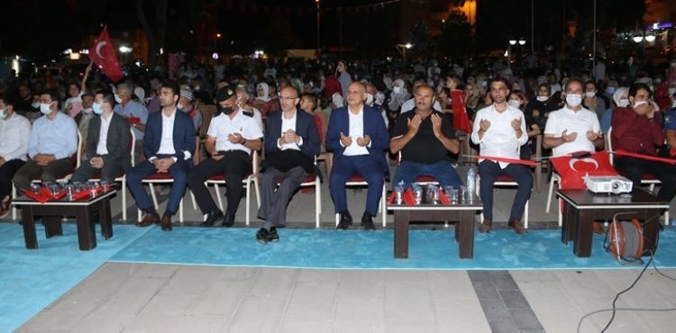 YAHYALI’DA 15 TEMMUZ ŞEHİTLERİ DUALARLA ANILDI
