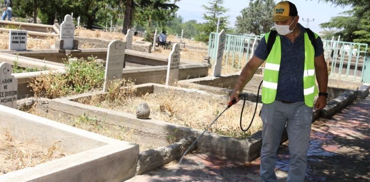 MELİKGAZİ'NİN MEZARLIK VE MESCİTLERİ GÜL KOKTU