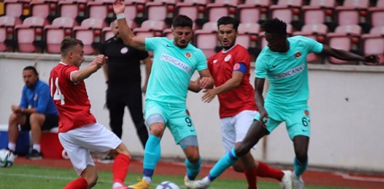 Menemenspor yenilgiyi takmadı