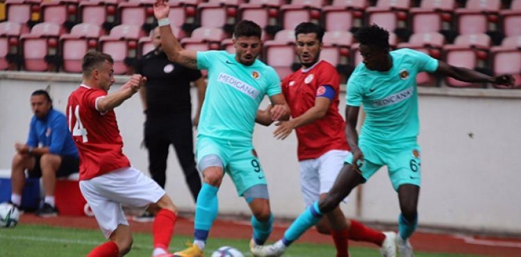 Menemenspor yenilgiyi takmad