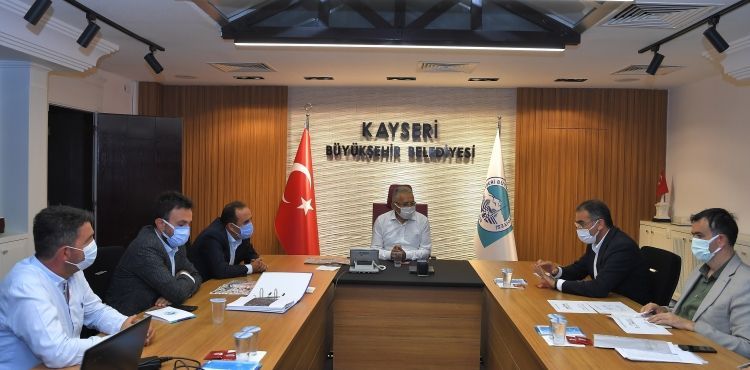 BÜYÜKKILIÇ'TAN DEVELİ, YEŞİLHİSAR VE İNCESU YATIRIM TOPLANTISI