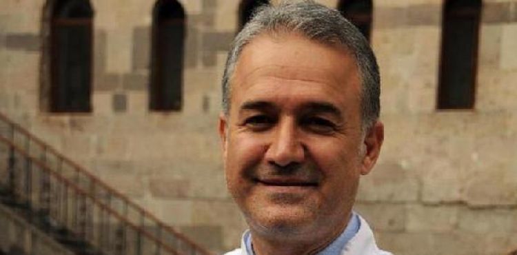 Kalp hastaları sıcak havalarda mineral ve sıvı dengesine dikkat etmeli